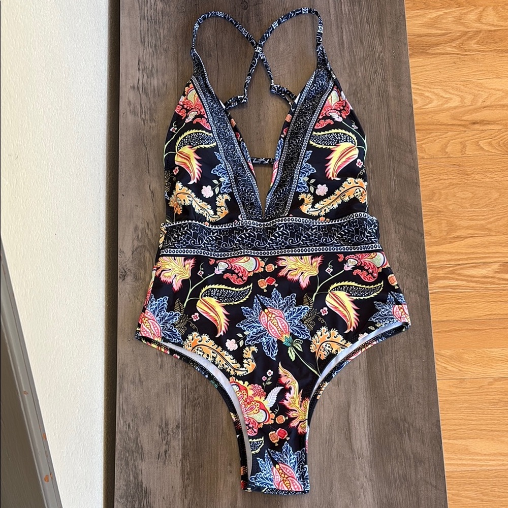 Floral One-Piece Swimsuit with Adjustable Straps and Plunging Neckline Size M
